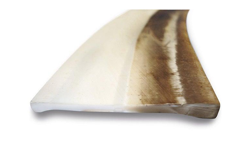 Cross-section shows how well GORE Gasket Tape Series 1000 endures in challenging conditions with aggressive media.